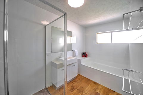 Surf Dance Apartments - Accommodation Port Macquarie 26