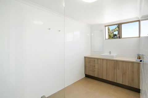 Surf Dance Apartments - Accommodation Port Macquarie 30