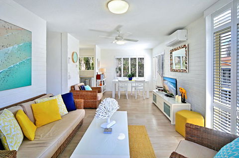 Surf Dance Apartments - Accommodation Port Macquarie 14