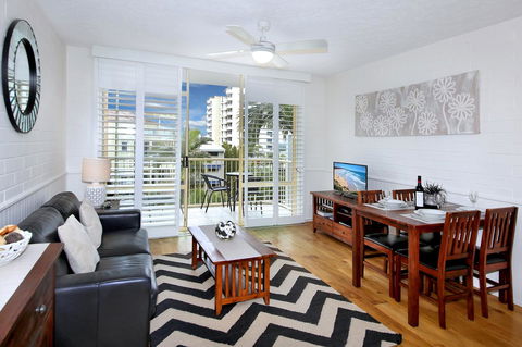 Surf Dance Apartments - Accommodation Port Macquarie 7