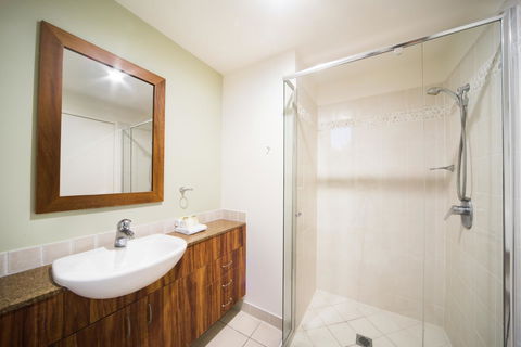 Portside Whitsunday Luxury Holiday Apartments - Accommodation Port Macquarie 22