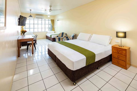 Hides Hotel - Accommodation Port Macquarie 13