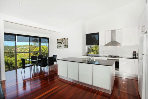 224 Centenary Heights Road Coolum Beach, 500 Dollar Bond, Linen Included - Accommodation Port Macquarie 2