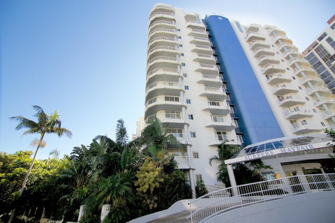 Surfers Mayfair - Accommodation Port Macquarie 0