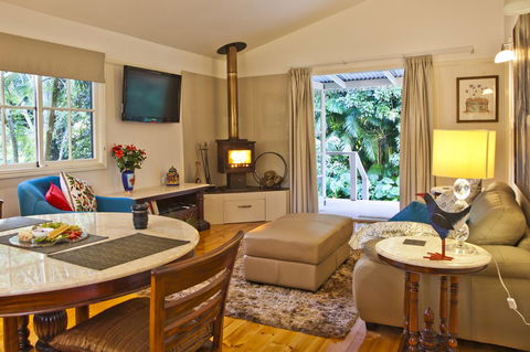 Curtis Falls Cottage - Accommodation Port Macquarie 13