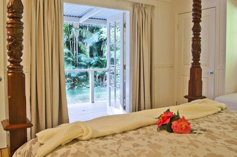 Curtis Falls Cottage - Accommodation Port Macquarie 1