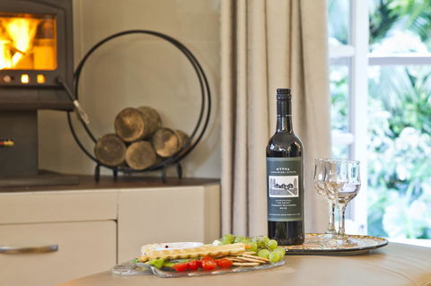 Curtis Falls Cottage - Accommodation Port Macquarie 8
