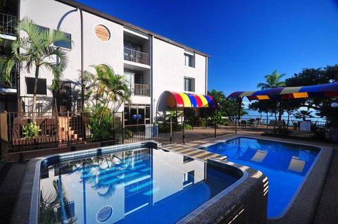 Waters Edge The Strand - Accommodation Port Macquarie 0