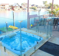 Waterside Resort Style - Accommodation Port Macquarie