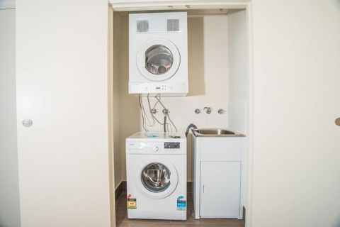 Wentworth Point 2Beds1Study2Bath Brand New APT - Accommodation Port Macquarie 1