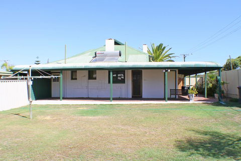 West End Retreat - Accommodation Port Macquarie 3
