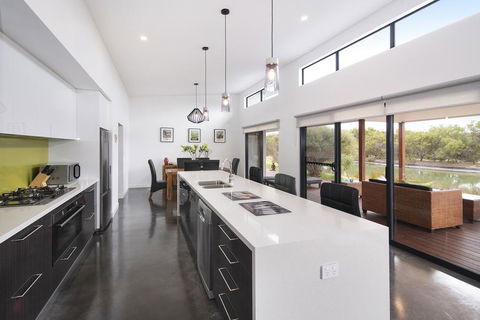 Wharfedale - Accommodation Port Macquarie 3
