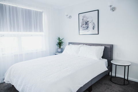 White On Wright Clare - Accommodation Port Macquarie 3