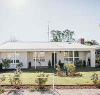 White on Wright Clare - Accommodation Port Macquarie