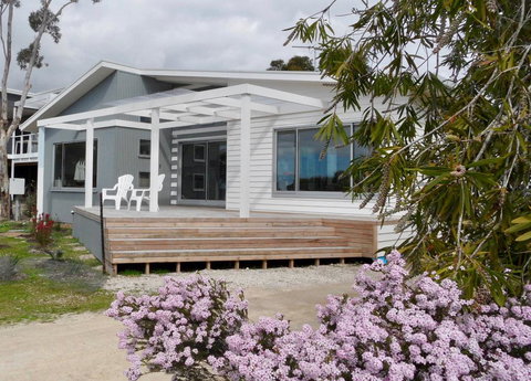 WHITE SHELLS HOLIDAY RENTAL - Accommodation Port Macquarie 0