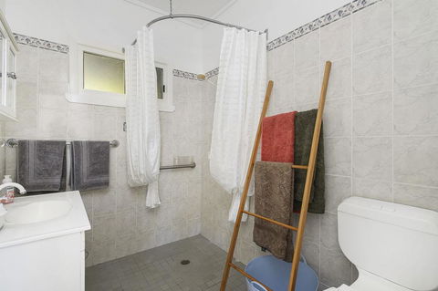 Whitecaps, 26 East Street - Accommodation Port Macquarie 3