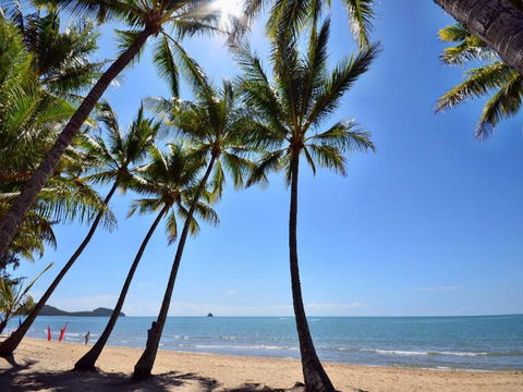 Whitehouse - Palm Cove - Accommodation Port Macquarie 3