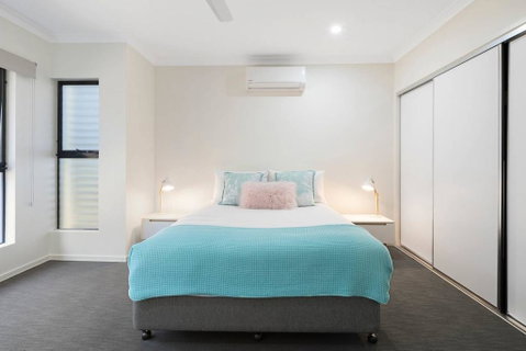 WHITSUNDAY Brand New Townhouse Close To Boardwalk - Accommodation Port Macquarie 2
