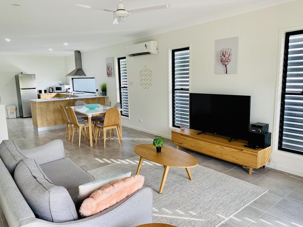 Cannonvale QLD Accommodation Port Macquarie