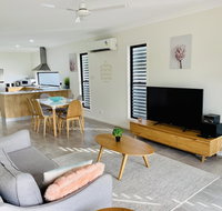 WHITSUNDAY brand new townhouse close to boardwalk - Accommodation Port Macquarie