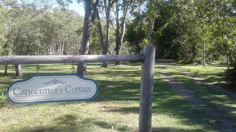 Whitsunday Cane Cutters Cottage - Accommodation Port Macquarie 1