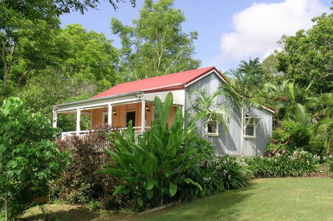 Whitsunday Cane Cutters Cottage - Accommodation Port Macquarie 0