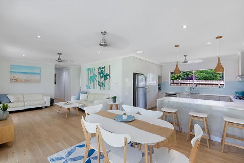 Whitsunday Palms - Accommodation Port Macquarie 0