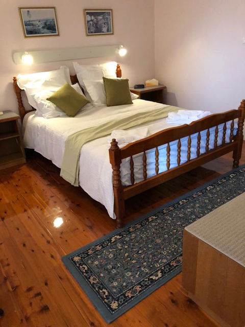 Wine Country Drive Guest House - Accommodation Port Macquarie 0