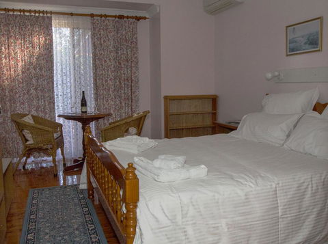Wine Country Drive Guest House - Accommodation Port Macquarie 2