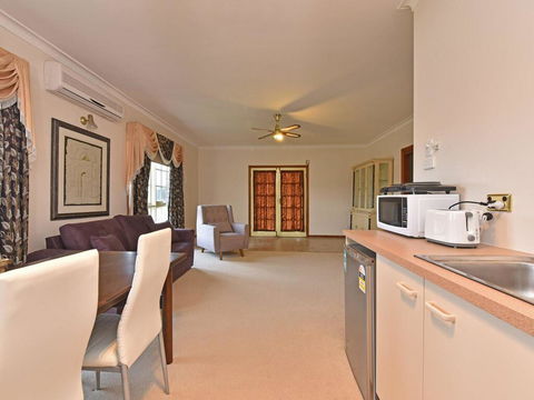 Wine Country Homestead 1br Studio - Accommodation Port Macquarie 2