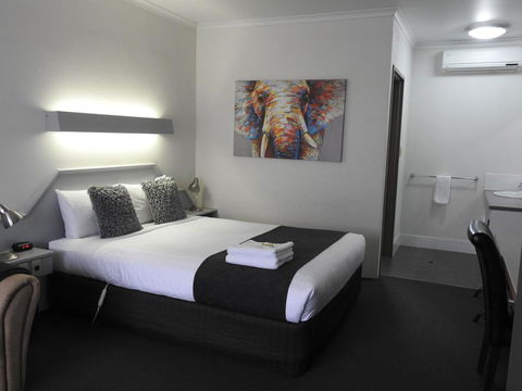 Wine Village Motor Inn - Accommodation Port Macquarie 1