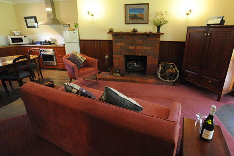 Wintarni Olives Cottage - Accommodation Port Macquarie 0