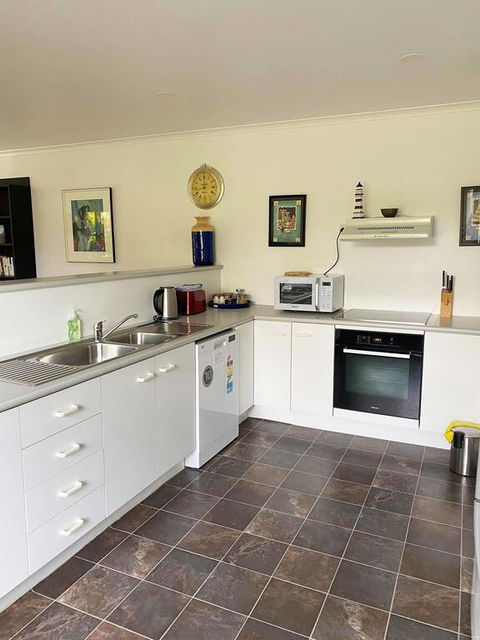 Woorim Secluded Palms Villa - Accommodation Port Macquarie 3