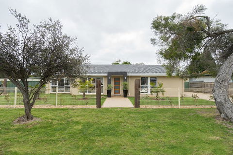 Xanadu Shores - Accommodation Port Macquarie 0