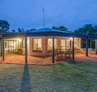 Yallingup Pet Friendly Bush Retreat - Accommodation Port Macquarie