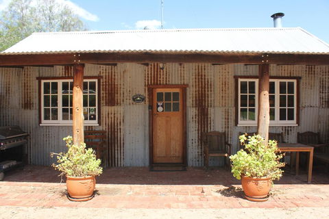 York Cottages And Burnley House - Accommodation Port Macquarie 0