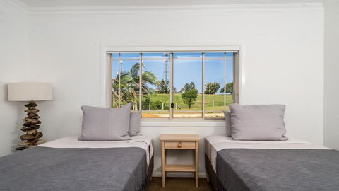 Your Luxury Escape - Byron Sunset Breeze - Accommodation Port Macquarie 2