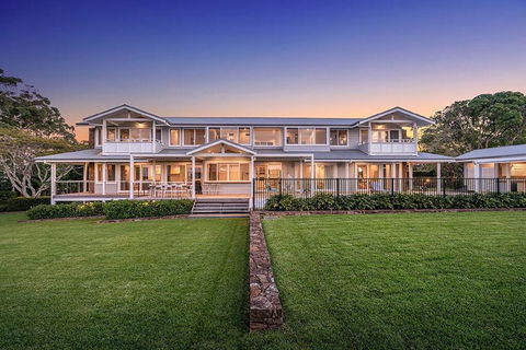 Your Luxury Escape - Trig Point - Accommodation Port Macquarie 1