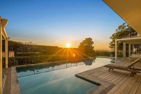 Your Luxury Escape - Trig Point - Accommodation Port Macquarie 2