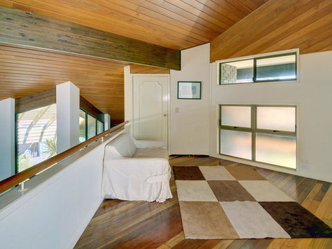 Yulunga 20 - 4 BDRM Canal Home With Pool - Accommodation Port Macquarie 1