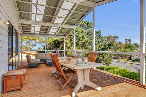 Zephyr Shores - Accommodation Port Macquarie 0