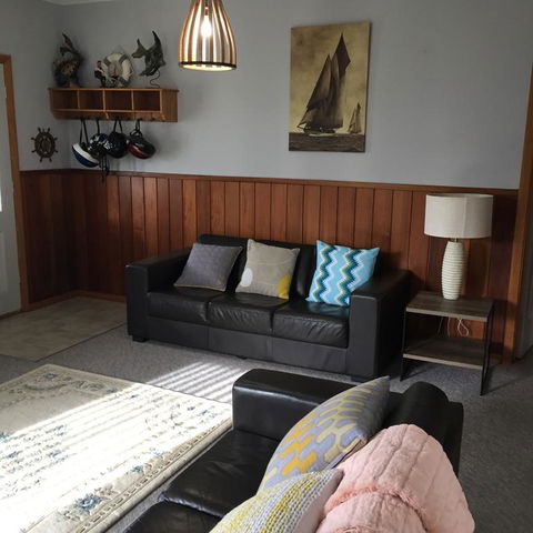 Rose Cottage Sisters Beach Accommodation - Accommodation Port Macquarie 3