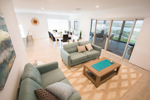 Serenity And Sweeping Murray River Views - Accommodation Port Macquarie 3