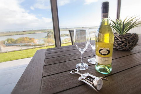 Serenity And Sweeping Murray River Views - Accommodation Port Macquarie 2