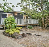 Currimundi Beach House - 1min to Currimundi Lake  Beach - Accommodation Port Macquarie