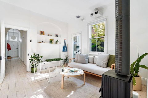 A Designer Terrace House By Edinburgh Gardens - Accommodation Port Macquarie 0