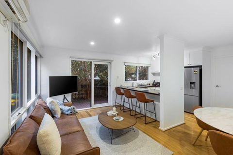 A Home Away From Home In Geelong - Accommodation Port Macquarie 0