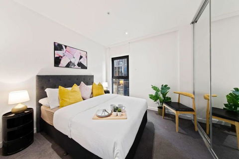 A Modern & Spacious 2BR Apt City Views Southbank - Accommodation Port Macquarie 3