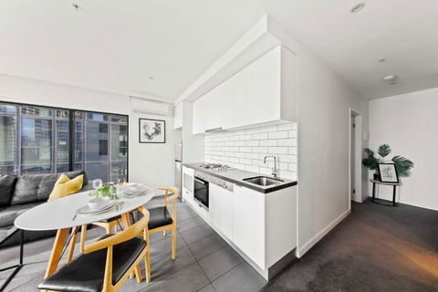 A Modern & Spacious 2BR Apt City Views Southbank - Accommodation Port Macquarie 4