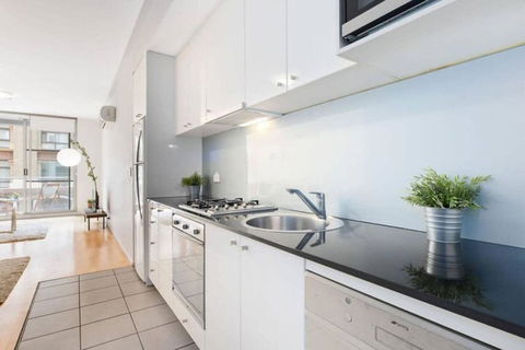 A Stylish & Cozy Studio Next To Darling Harbour - Accommodation Port Macquarie 4